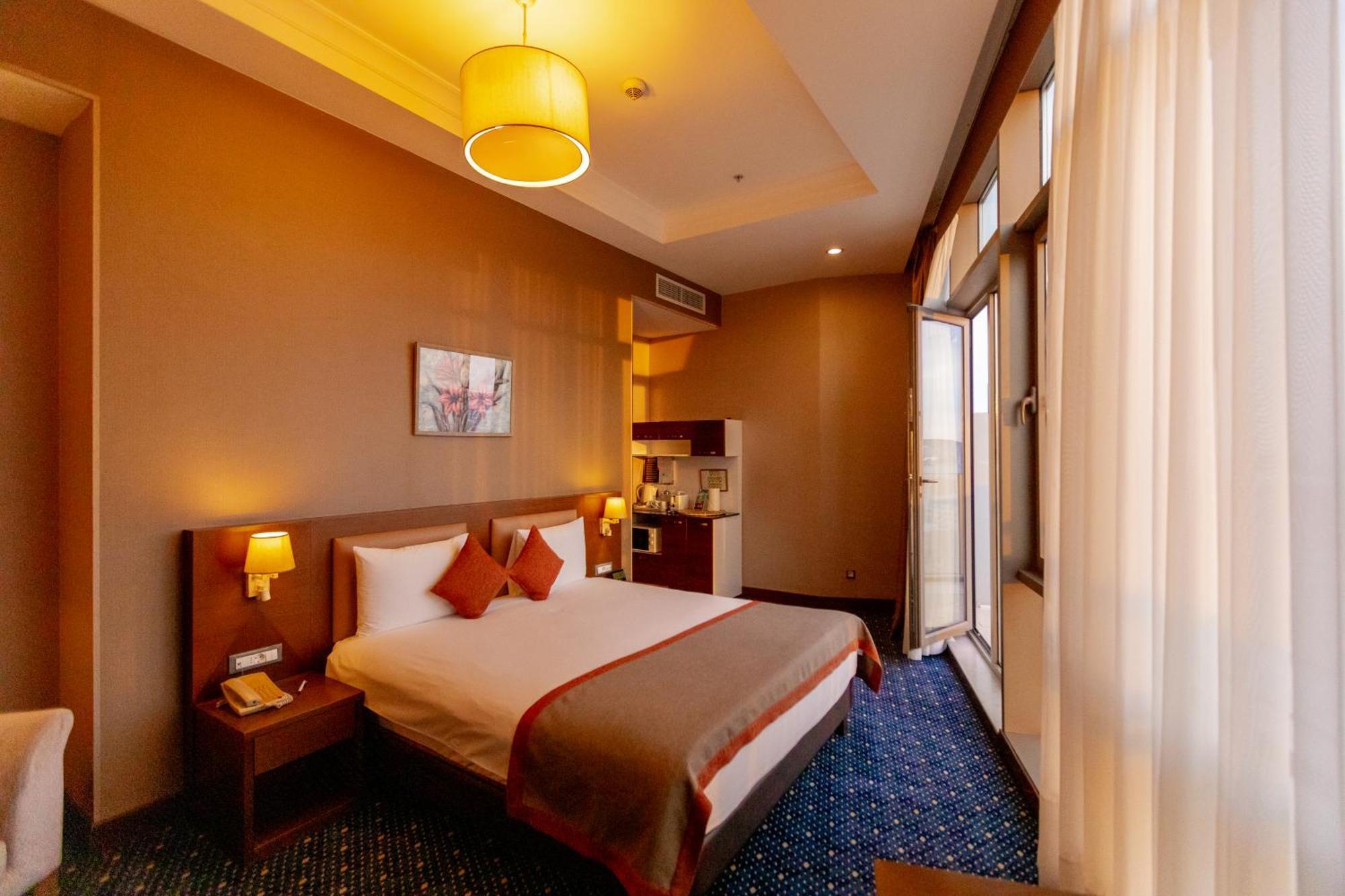 Parkside Hotel & Apartments Baku Exterior photo